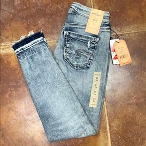 Silver Jeans Avery Ankle Skinny 25x27